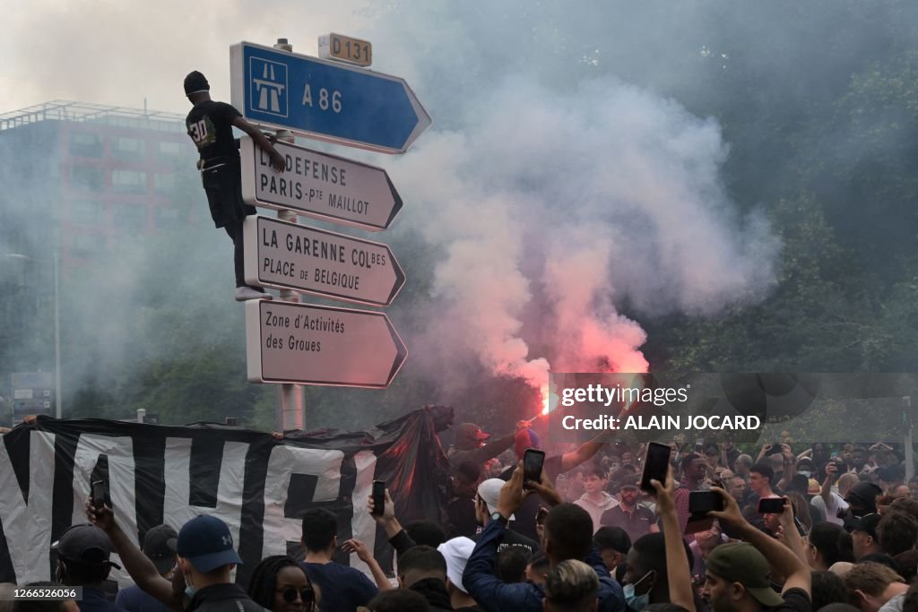 TOPSHOT-FRANCE-CRIME-POLICE-DEMO