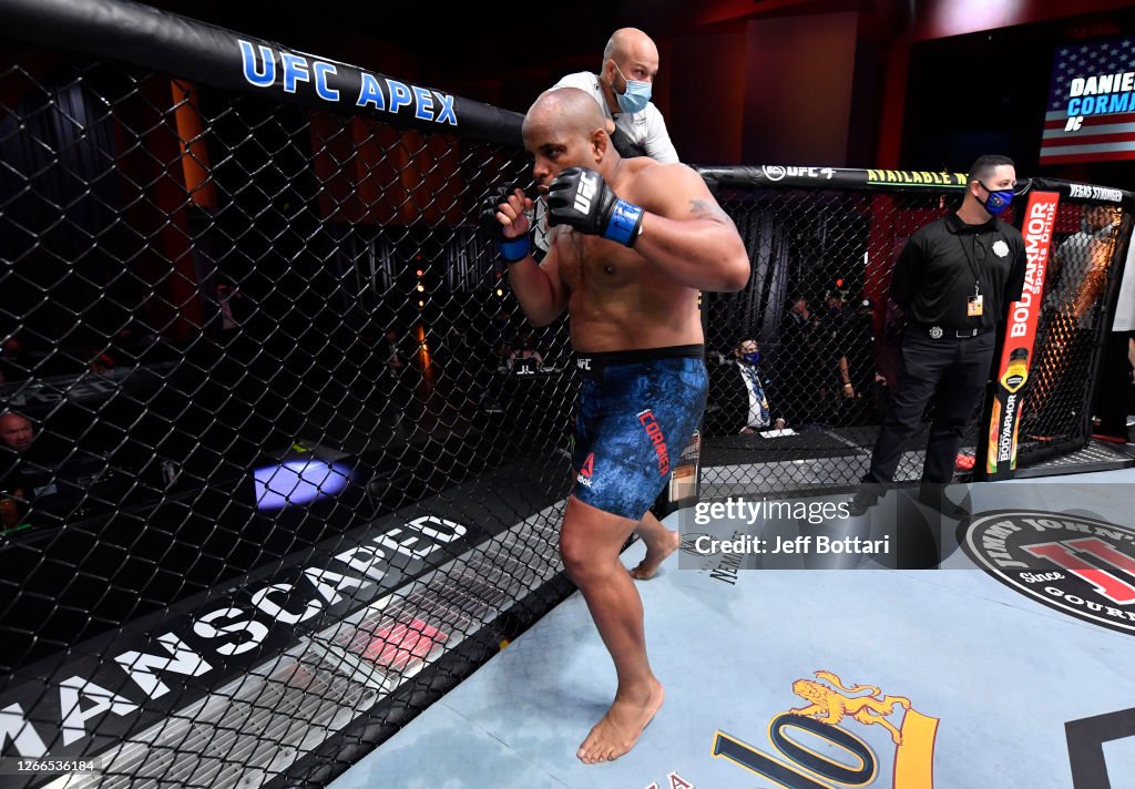 Ufc 252 Daniel Cormier prepares to fight Stipe Miocic in their UFC... News ...