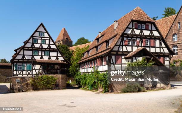 kloster maulbronn (maulbronn monastery), maulbronn, baden-württemberg, germany - cisterciense - fotografias e filmes do acervo