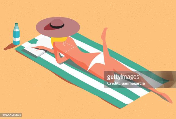 bildbanksillustrationer, clip art samt tecknat material och ikoner med kvinna på stranden sola och läsa - ligga ner