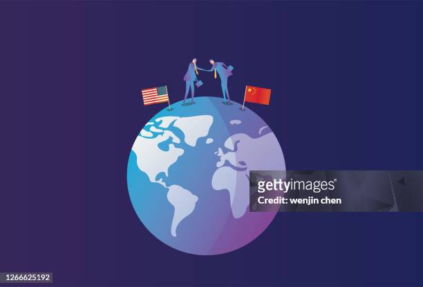 stockillustraties, clipart, cartoons en iconen met china en de verenigde staten schudden elkaar de hand en werken samen - handelsoorlog