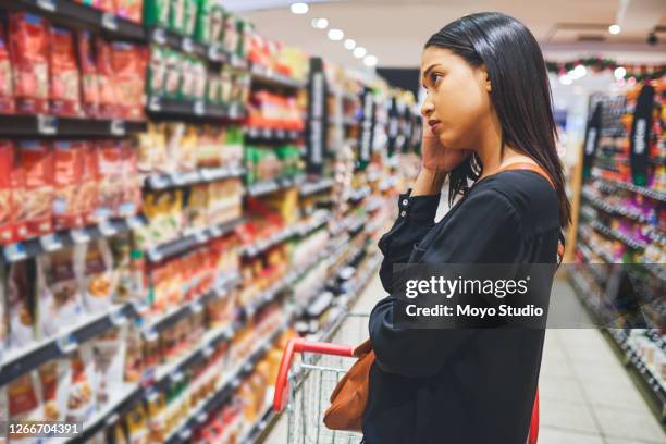 denken sie, es ist zeit für eine veränderung - stress und essen stock-fotos und bilder