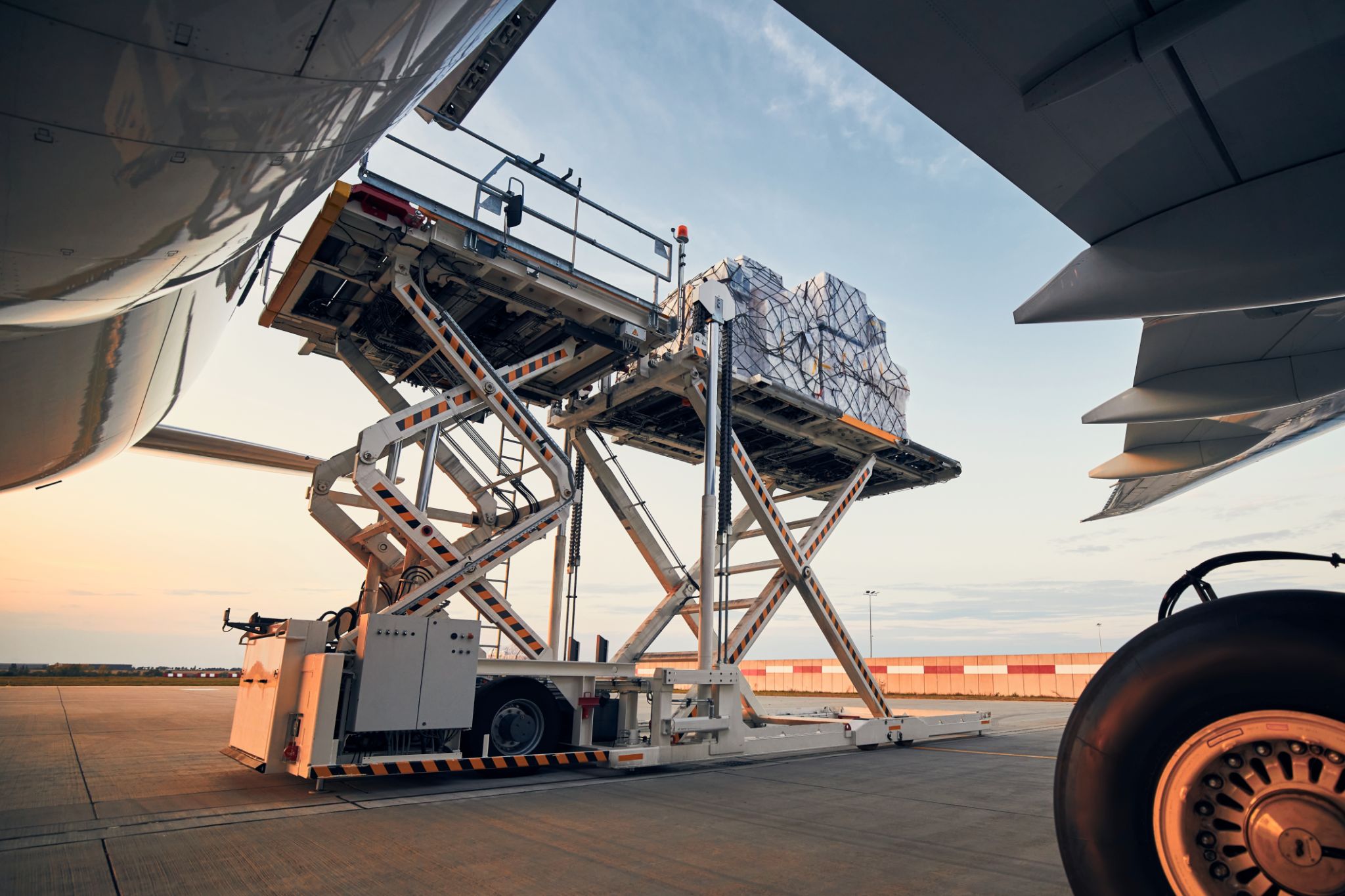 air cargo plane