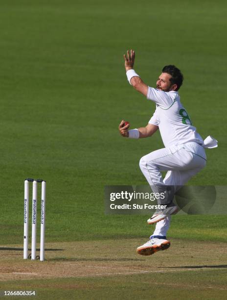 Yasir Shah of Pakistan in bowling action during Day Five of the 2nd #RaiseTheBat Test Match between England and Pakistan at the Ageas Bowl on August...