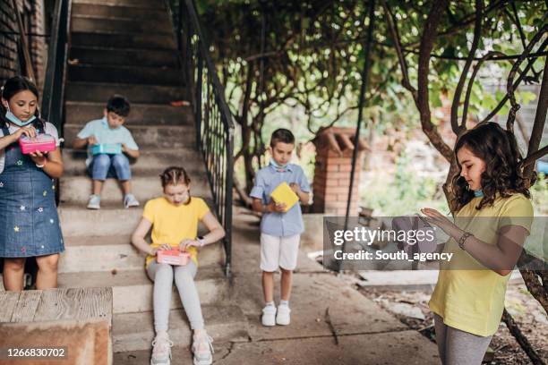 Social Distance Lunch Social Distance Eating Photos and Premium High Res Pictures - Getty Images