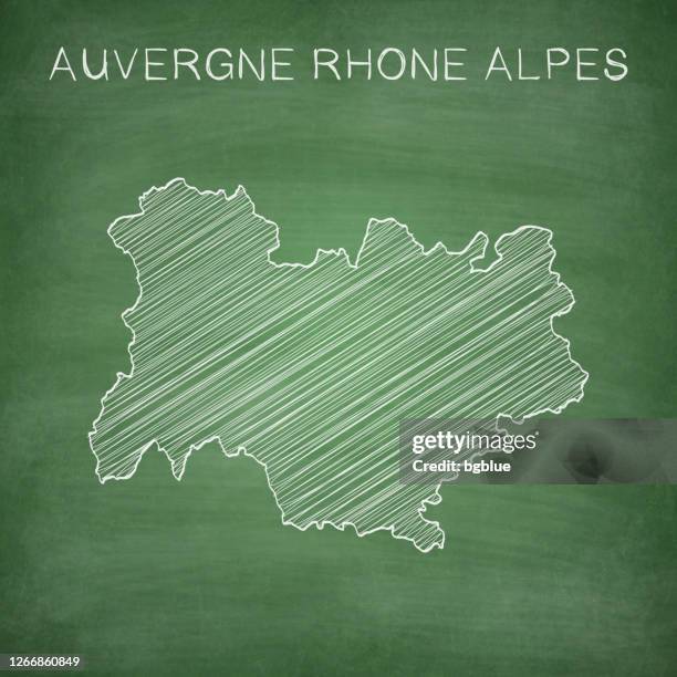 illustrations, cliparts, dessins animés et icônes de carte auvergne rhône alpes dessinée au tableau - tableau noir - rhône alpes