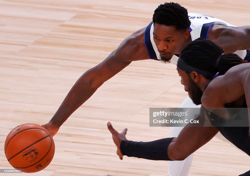 Dallas Mavericks v Los Angeles Clippers - Game One