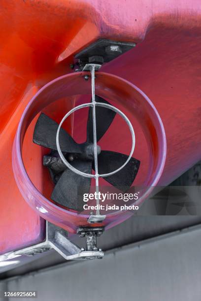 front view of a ship propeller - ship propeller stock pictures, royalty-free photos & images