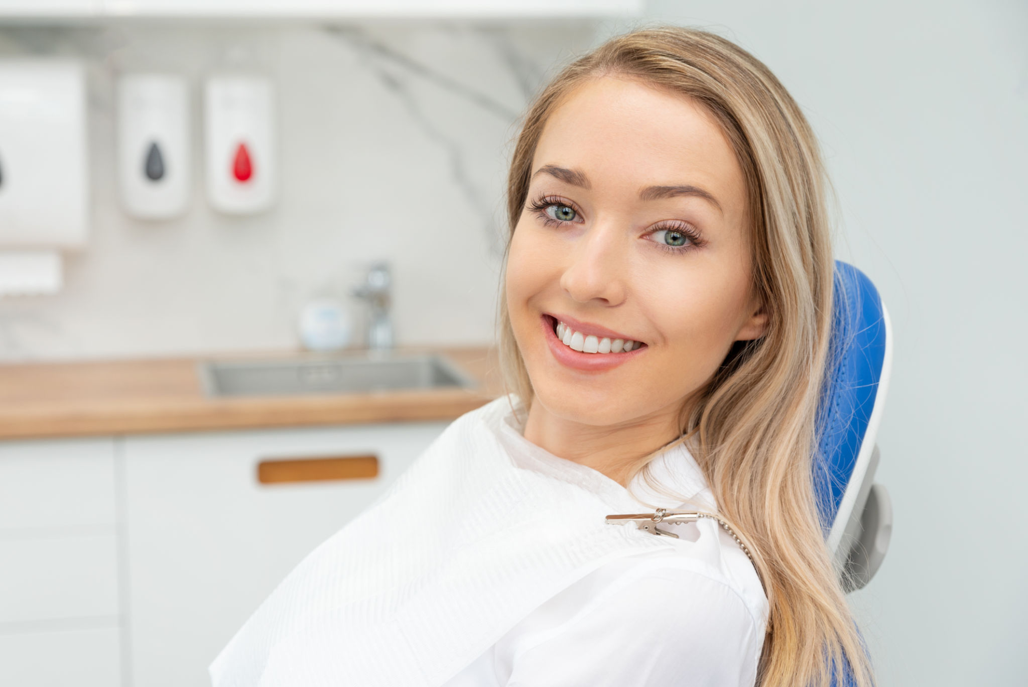cosmetic dentist