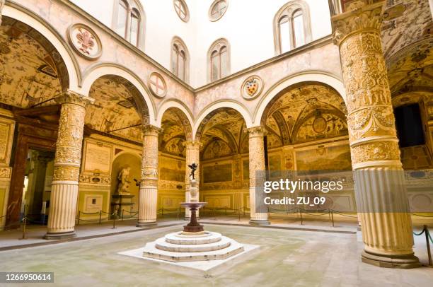 palazzo vecchio in florence, tuscany, italy - palazzo vecchio stock pictures, royalty-free photos & images