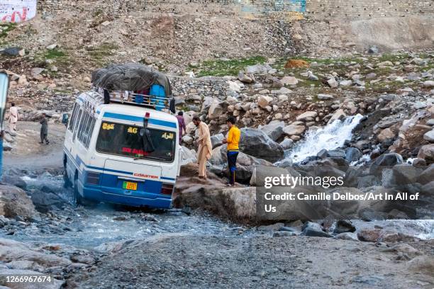 Chithal Bus 1,684 Chitral Pakistan Stock Photos, High-Res Pictures, and Images ...