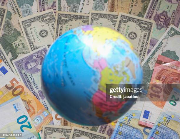 financial world - venezuelan bolívar currency stock pictures, royalty-free photos & images