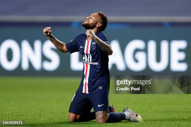 Neymar of Paris Saint-Germain celebrates victory after the UEFA Champions League Semi Final match between RB Leipzig and Paris Saint-Germain F.C at...