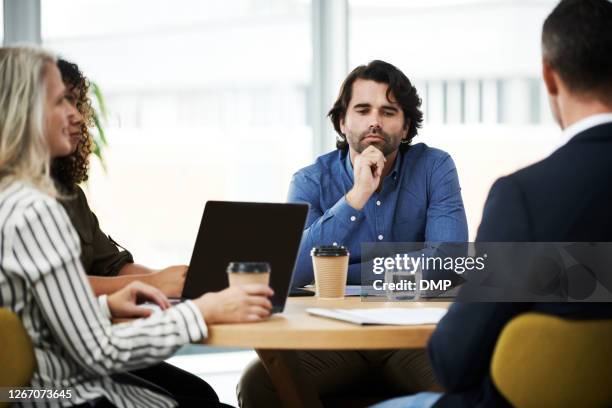 ben je echt zo aanwezig als je denkt dat je bent? - afgeleid stockfoto's en -beelden