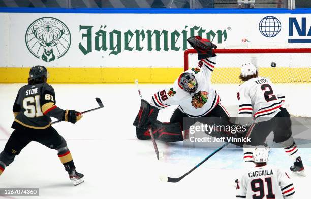 Mark Stone of the Vegas Golden Knights scores at 57 seconds of the second period against Corey Crawford of the Chicago Blackhawks in Game Five of the...