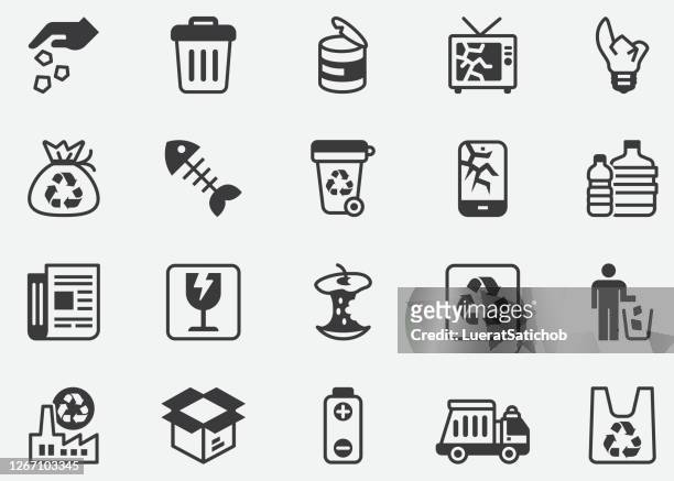 müll und recycling pixel perfekte icons - müllkippe stock-grafiken, -clipart, -cartoons und -symbole