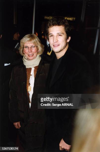 Guillaume Canet et sa mère à la soirée Cartier le 30 novembre 1999 à Paris, France.