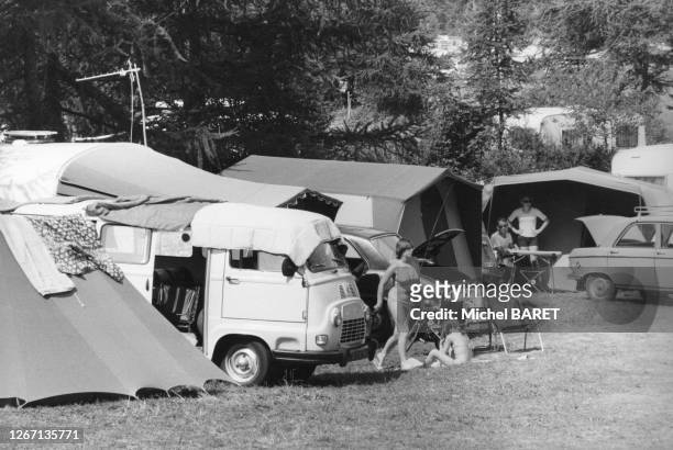 Camping dans le Parc national de la Vanoise, circa 1980, France.
