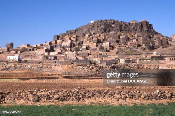 Vue de la ville de Baraqish , en novembre 1989, Yémen.