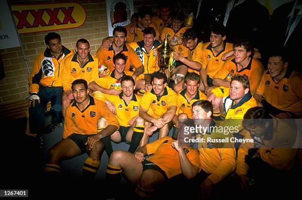The victorious Wallabies celebrate their victory after winning the match against England in Sydney, Australia. Australia won the match 40-15. \...