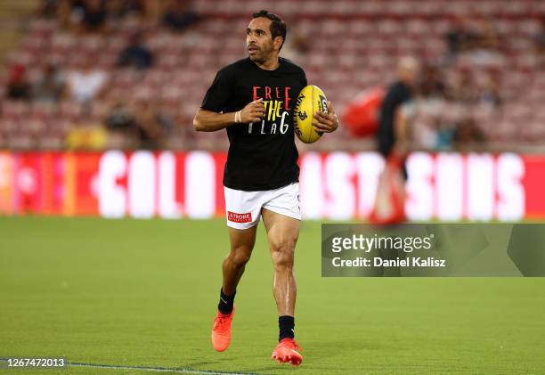 Eddie Betts of the Blues wears a Free the Flag t-shirt during the round 13 AFL match between the Gold Coast Suns and the Carlton Blues at TIO Stadium...