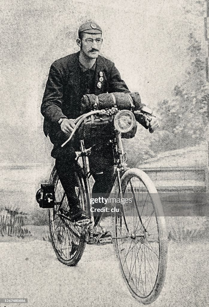 Wielrenner de wereld rond Franz Angerer, fietsen in de natuur, vooraanzicht