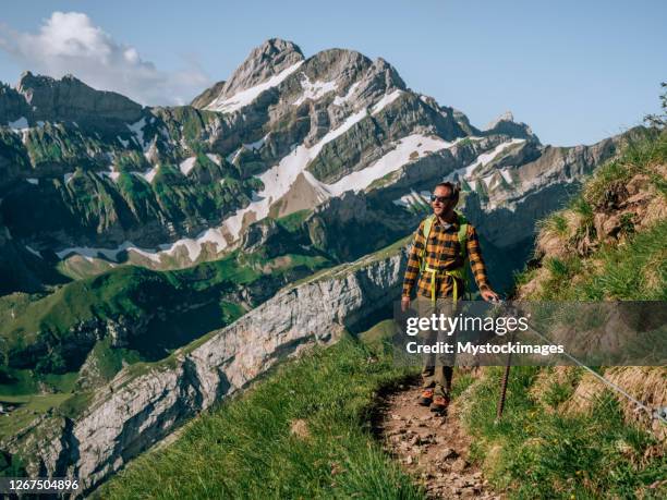 Victor Santis Photos and Premium High Res Pictures - Getty Images