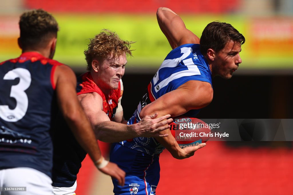 AFL Rd 13 - Western Bulldogs v Melbourne