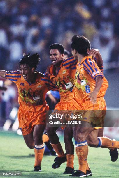 Djalminha of Shimizu S-Pulse celebrates scoring his side's fifth and the golden goal with his team mates during the J.League Nicos Series match...