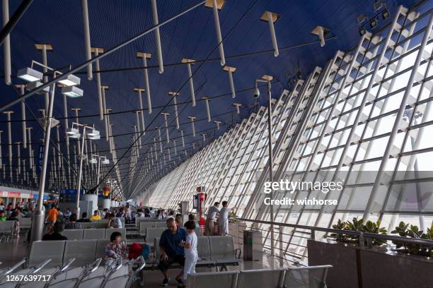 shanghai pudong international airport, china - shanghai pudong international airport stock pictures, royalty-free photos & images