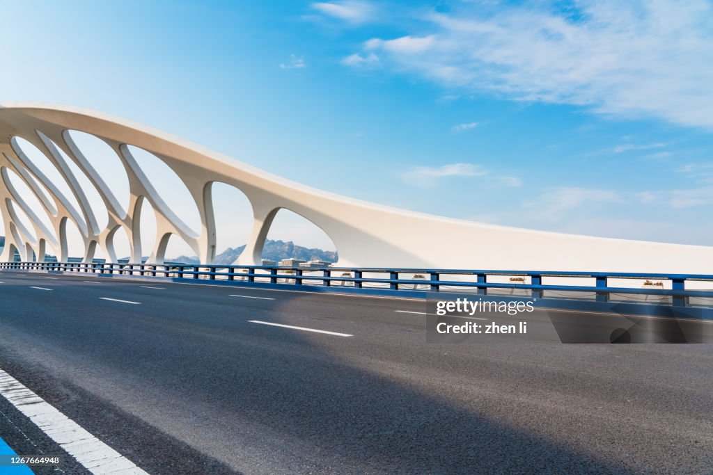 Modern bridge structure