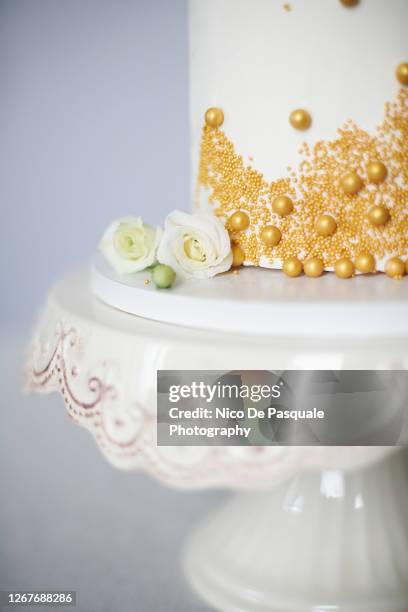homemade birthday cake - perle de culture stock-fotos und bilder