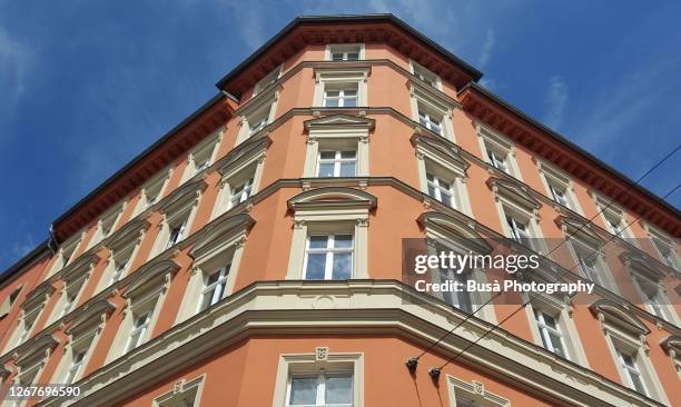 view from below of pre-war residential buildings in the district of prenzaluer berg, berlin, germany - prenzlauer berg stock pictures, royalty-free photos & images