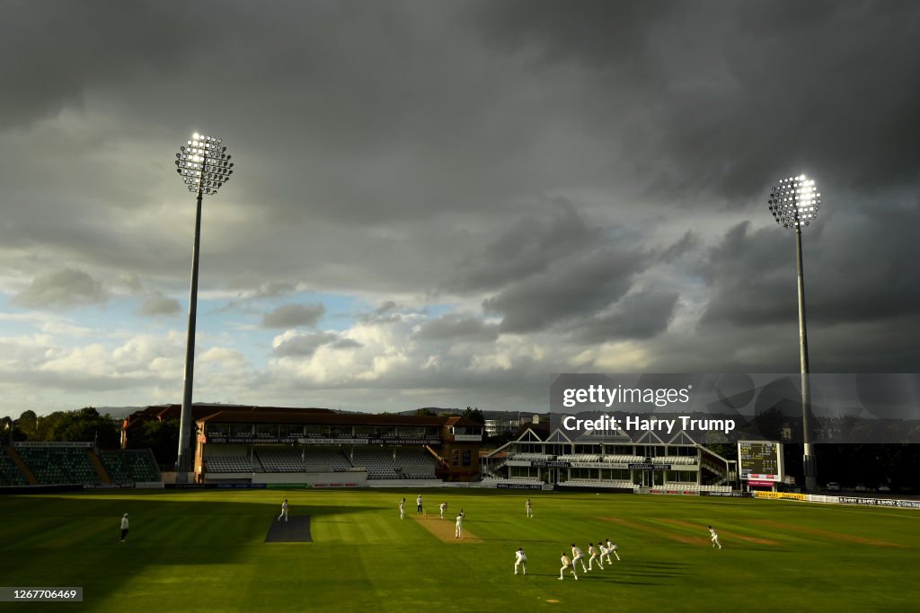 Somerset v Gloucestershire - Bob Willis Trophy: Day 1