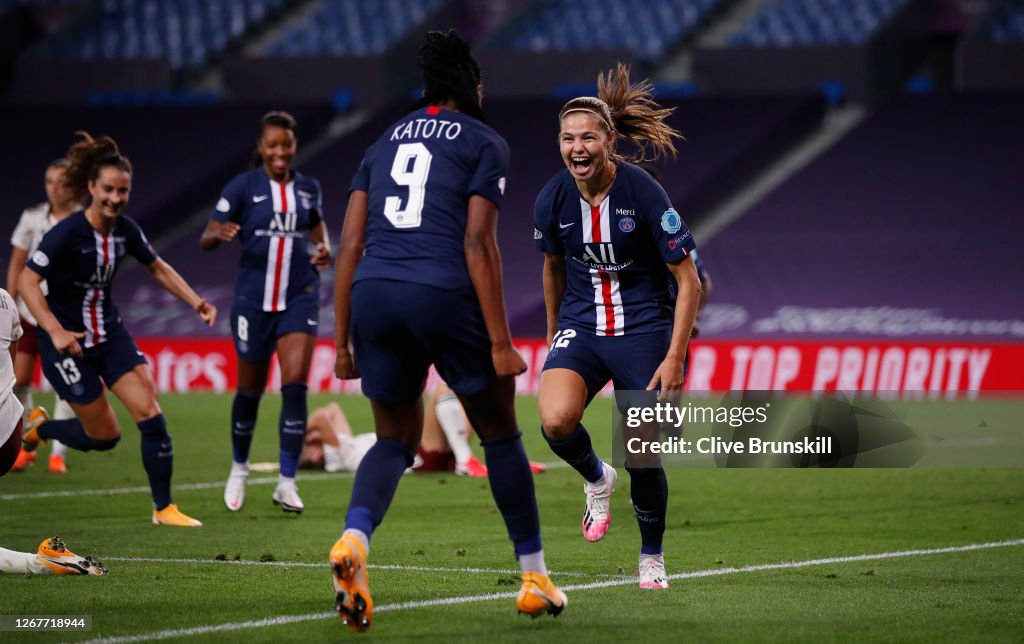 Arsenal FC v Paris Saint-Germain - UEFA Women's Champions League Quarter Final
