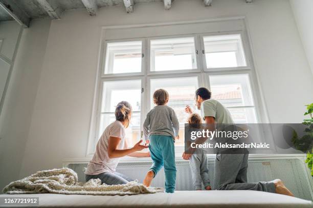 sunday morning - cosy family stock pictures, royalty-free photos & images