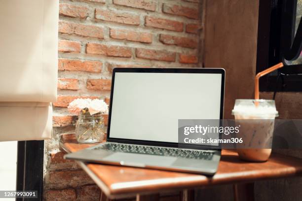 Computer And Table Laptop Angled Laptop Angle Template Photos and Premium High Res Pictures - Getty Images