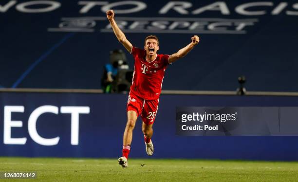 Thomas Muller of FC Bayern Munich celebrates on the final whistle following the UEFA Champions League Final match between Paris Saint-Germain and...
