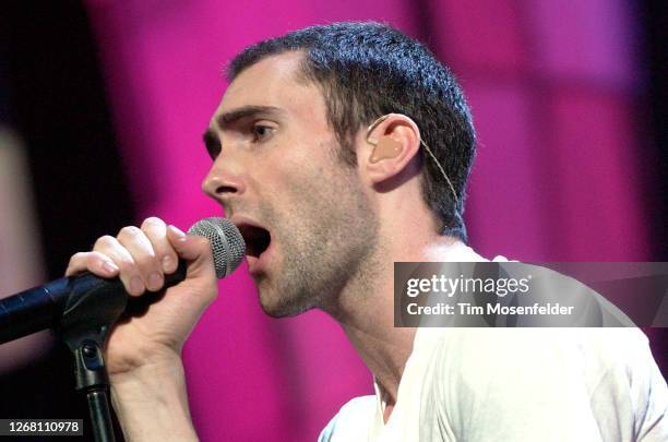 Adam Levine of Maroon 5 performs during KIIS FM's 4th Annual Jingle Ball at the Anaheim Pond on December 3, 2004 in Anaheim, California.