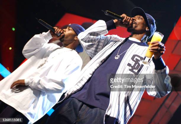 Snoop Dogg performs during KIIS FM's 4th Annual Jingle Ball at the Anaheim Pond on December 3, 2004 in Anaheim, California.