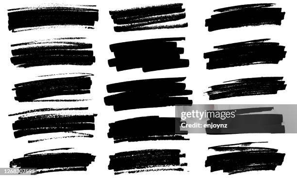illustrazioni stock, clip art, cartoni animati e icone di tendenza di grunge nero vernice marcatore tratti vettore - pennarello