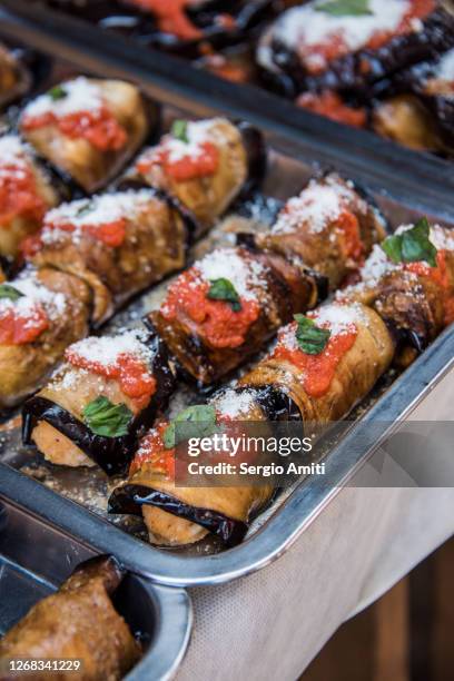 involtini di di melanzane - palermo sicily fotografías e imágenes de stock