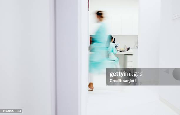 scientists working in the laboratory - epidemiology research stock pictures, royalty-free photos & images