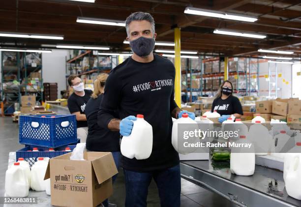 Jaime Camil joined volunteers at Los Angeles Regional Food Bank to kick off the “#FoodForThought” campaign, a partnership with the California Milk...
