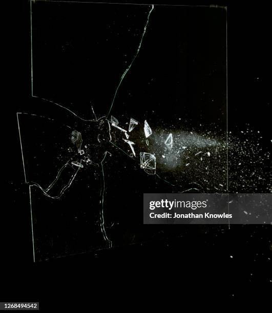 glass shattering - shattered glass stock pictures, royalty-free photos & images