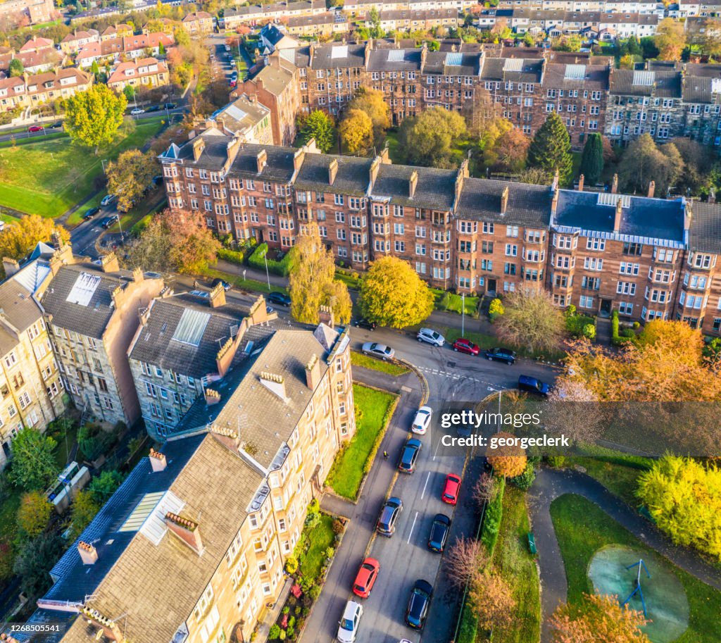 Calles residenciales de Glasgow desde el aire