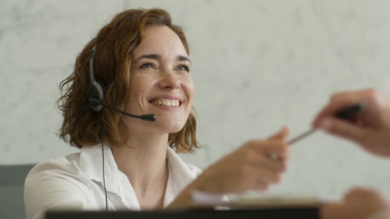 Receptionist Screen Office Reception Screen Videos and HD Footage - Getty Images