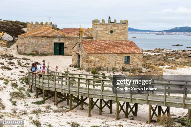 The island of Sálvora is an island in the Atlantic Ocean, located in the Arosa estuary. It has an area of about 190 hectares. Since 2001 it has been...
