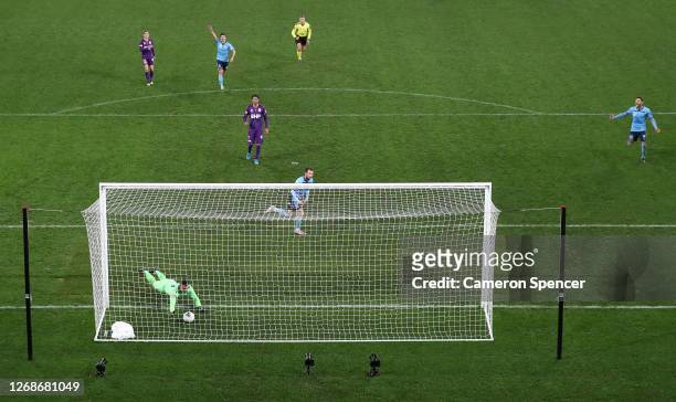 Adam Le Fondre of Sydney FC scores during the A-League Semi Final match between Sydney FC and the Perth Glory at Bankwest Stadium on August 26, 2020...