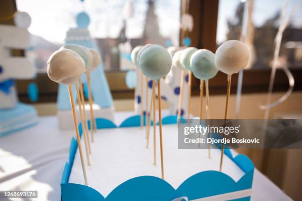 delicious cake pops - cake pop stock pictures, royalty-free photos & images